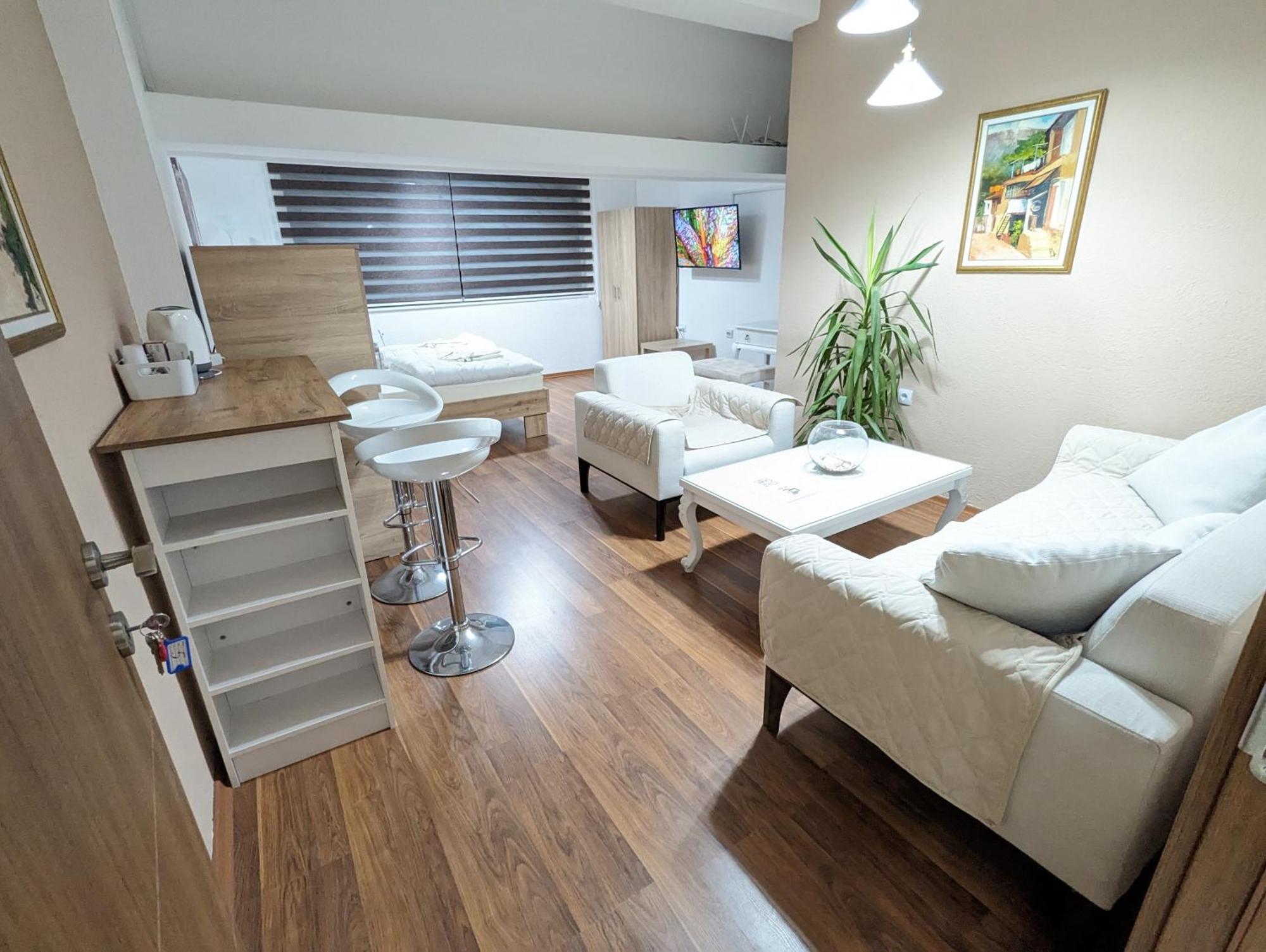 Apartments Victory คาวาตราซิ ภายนอก รูปภาพ
